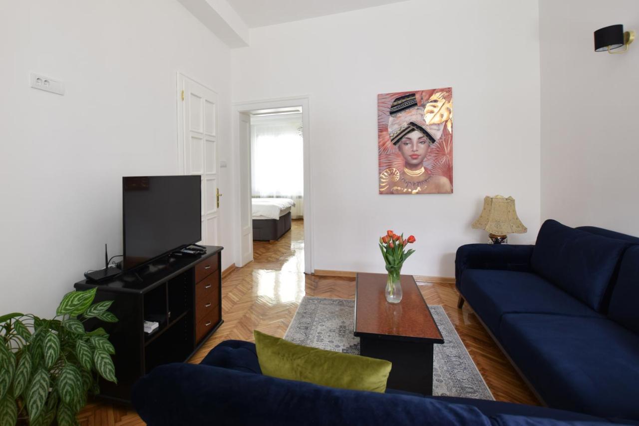 בלגרד Crown Apartment - Your Most Comfortable Stay מראה חיצוני תמונה