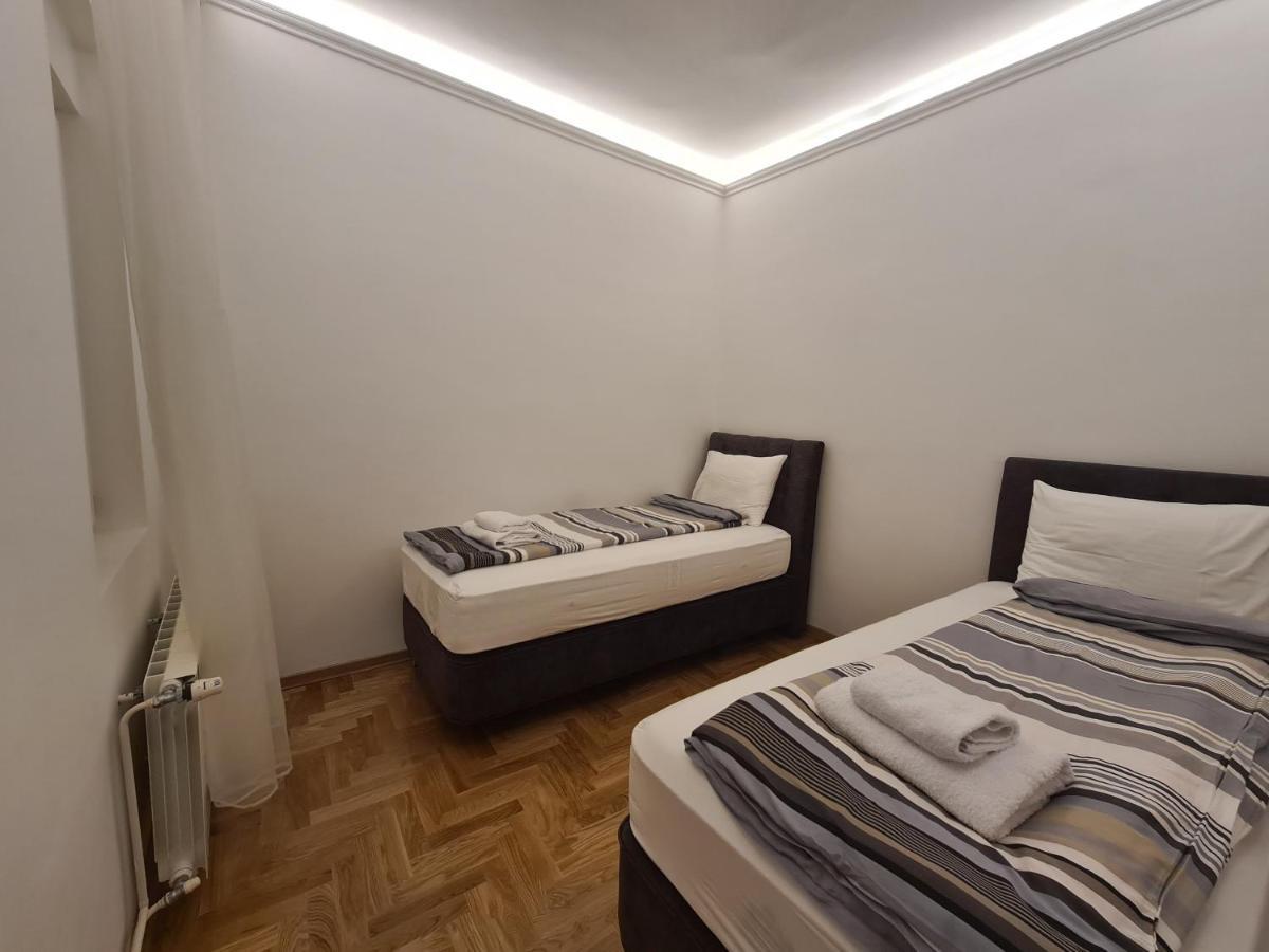 בלגרד Crown Apartment - Your Most Comfortable Stay מראה חיצוני תמונה